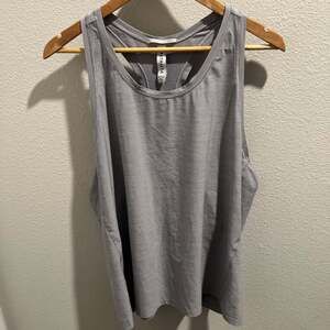 Athleta Essence Vital Tie Back Tank Top